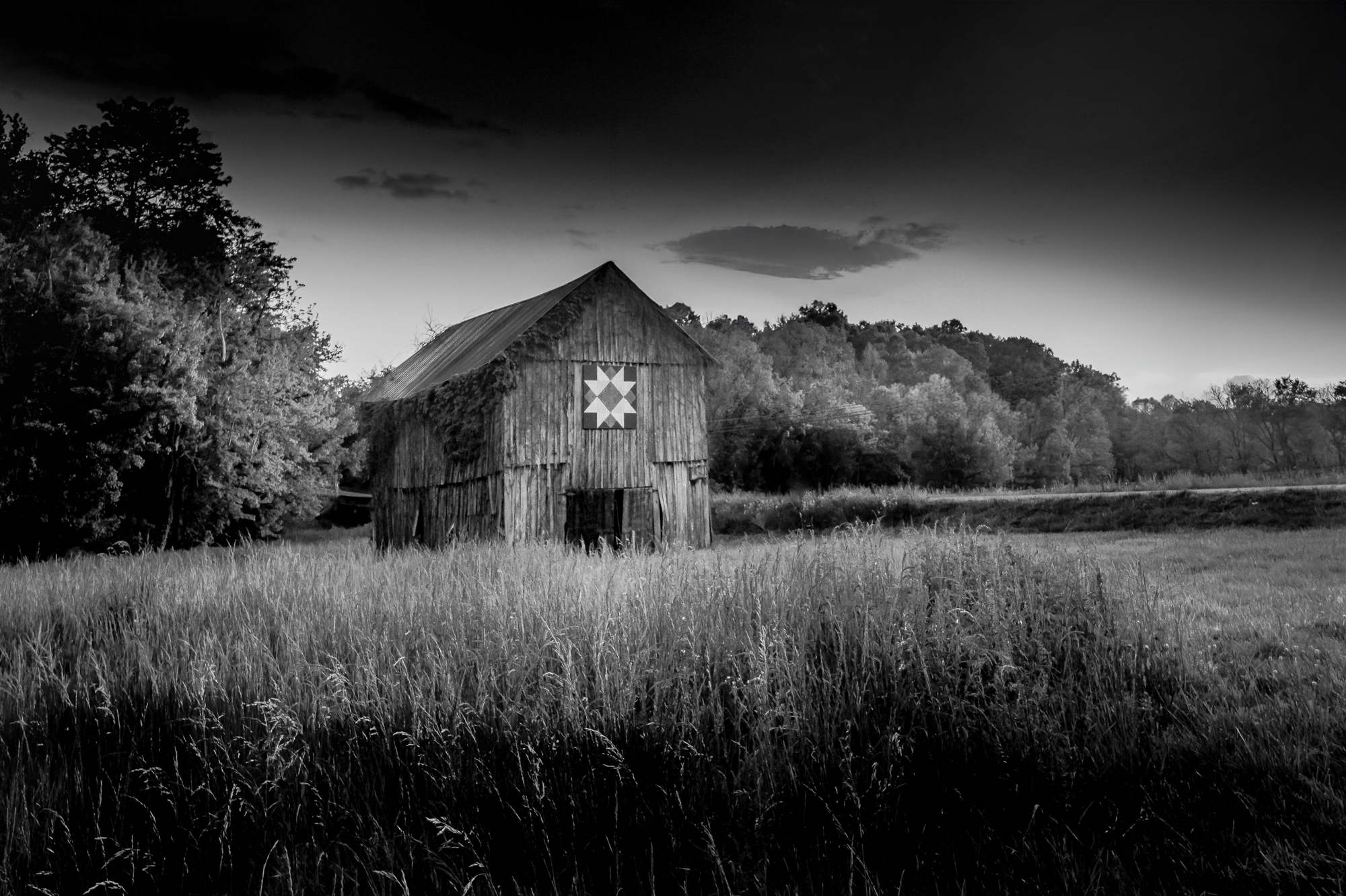Quilt Barn B&W