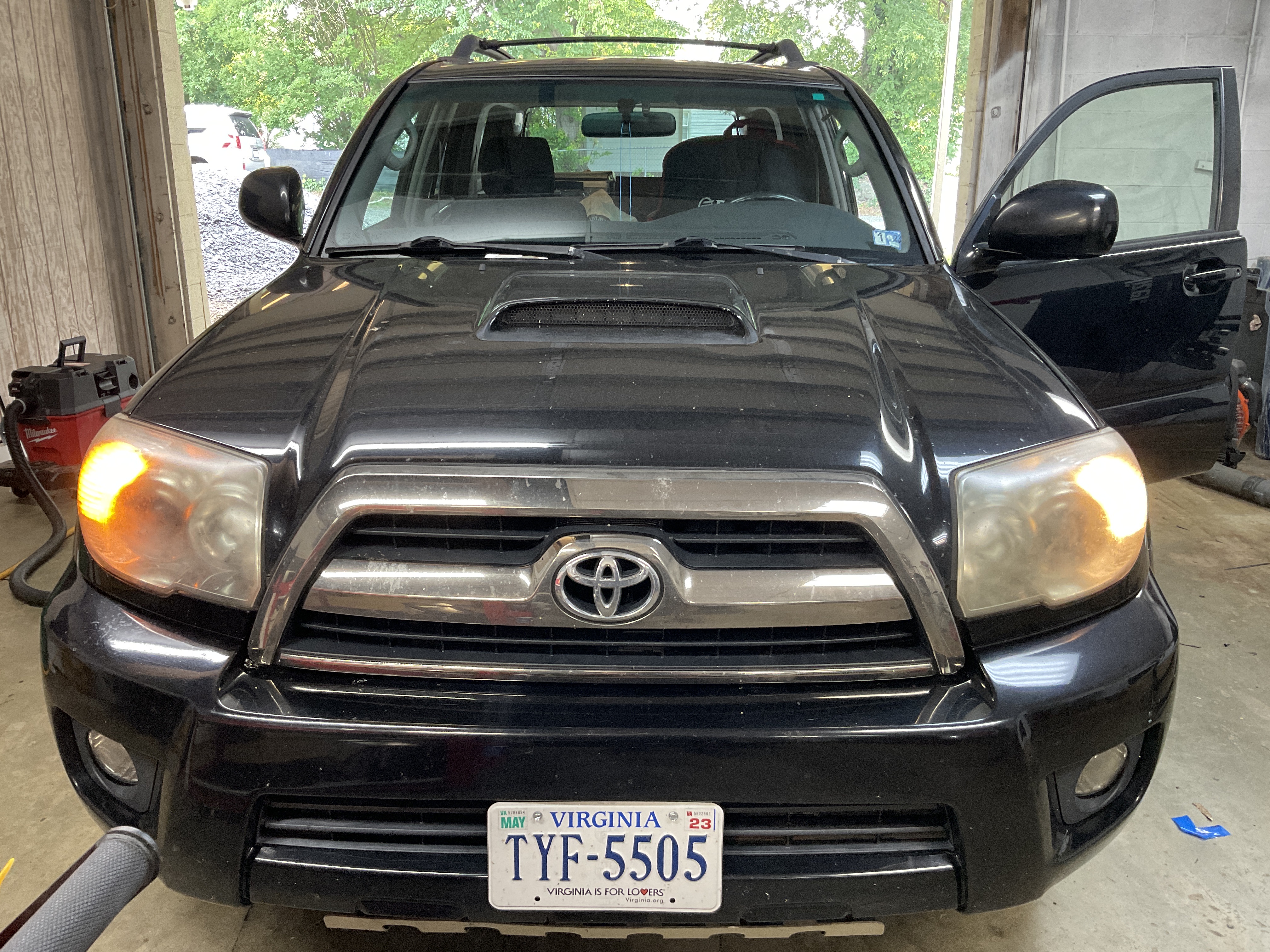 Windshield Replacements — Legendary Auto Glass, Colonial Heights
