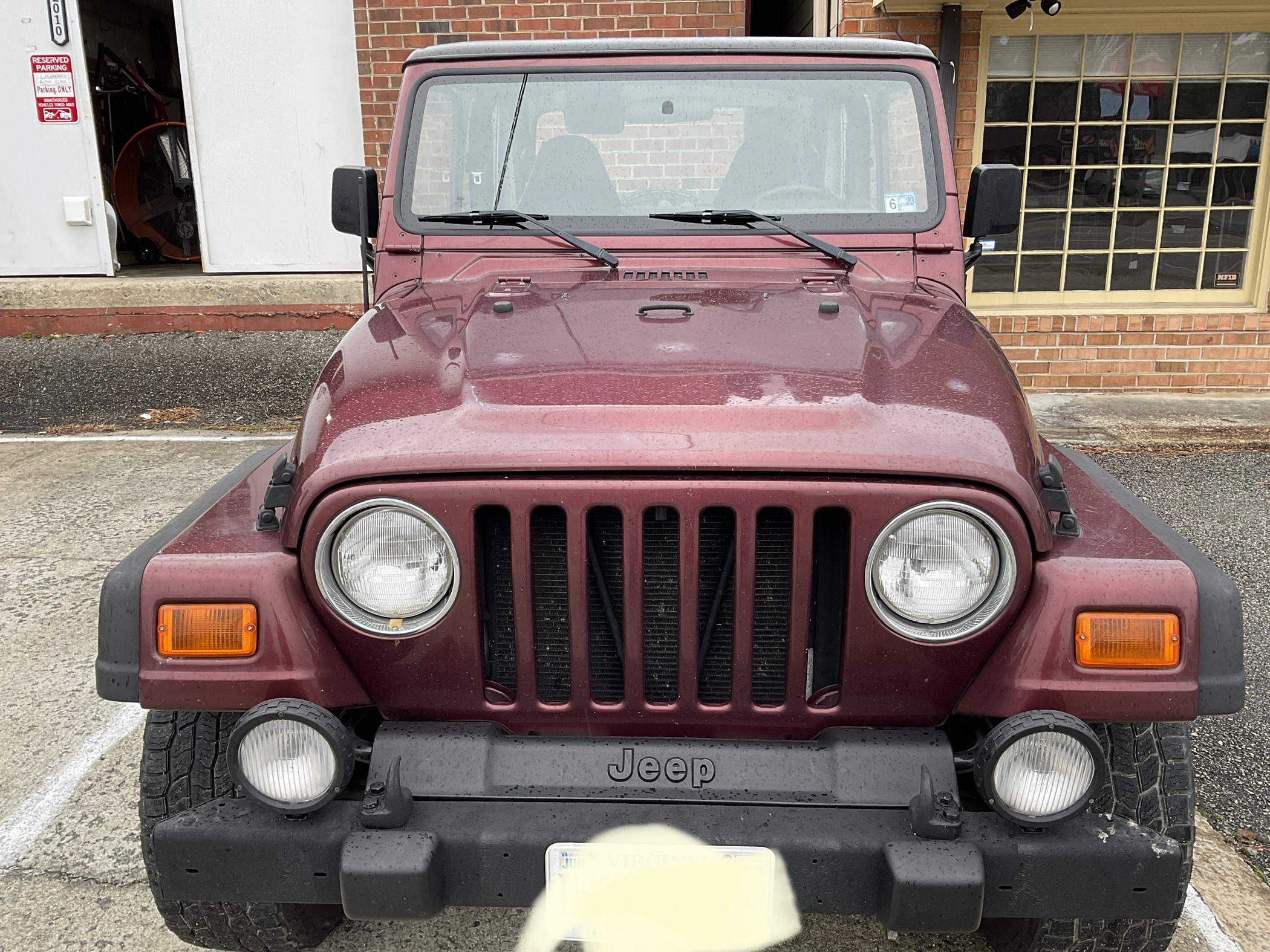 Windshield Replacements — Legendary Auto Glass, Colonial Heights