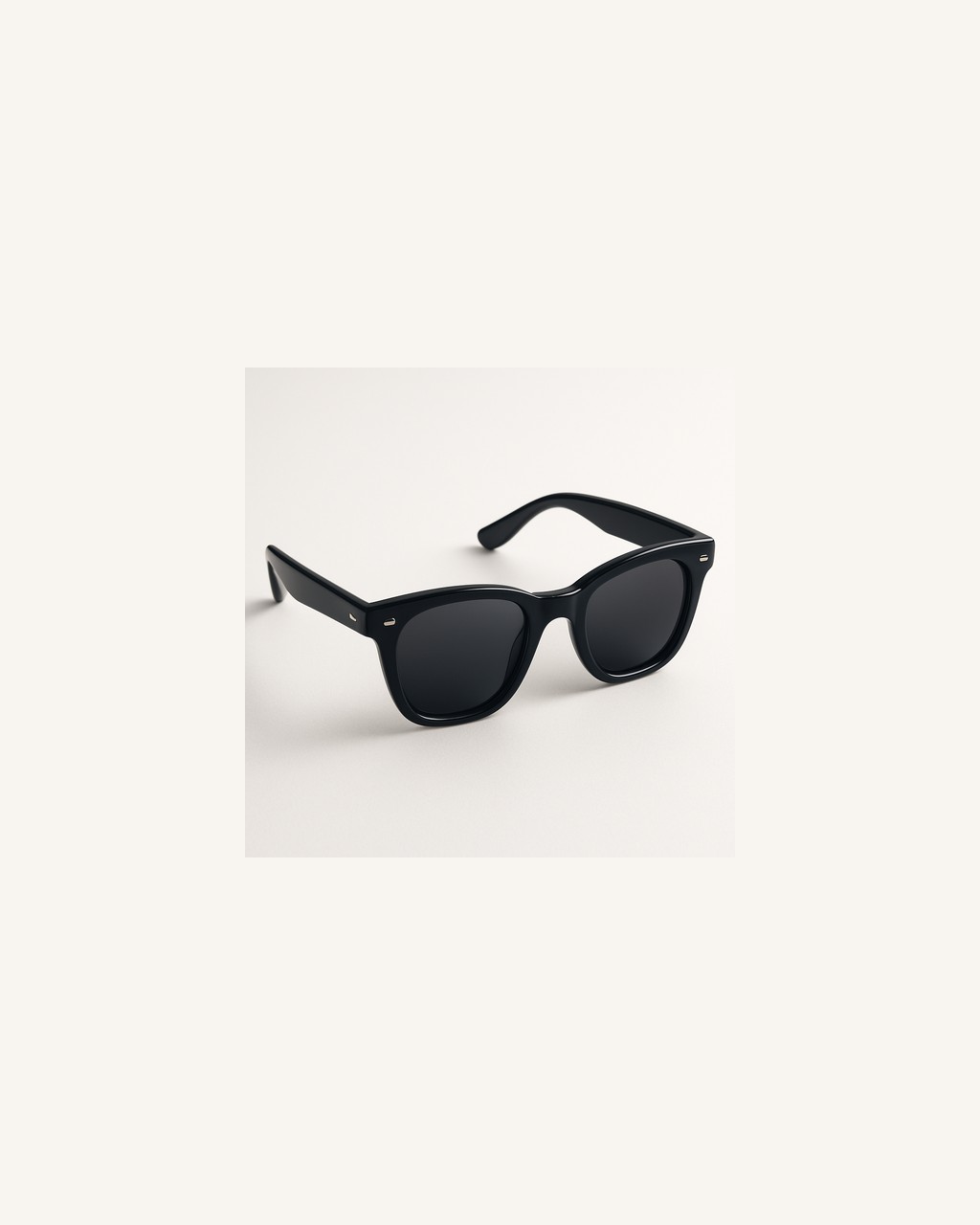 The Cat Eye Noir