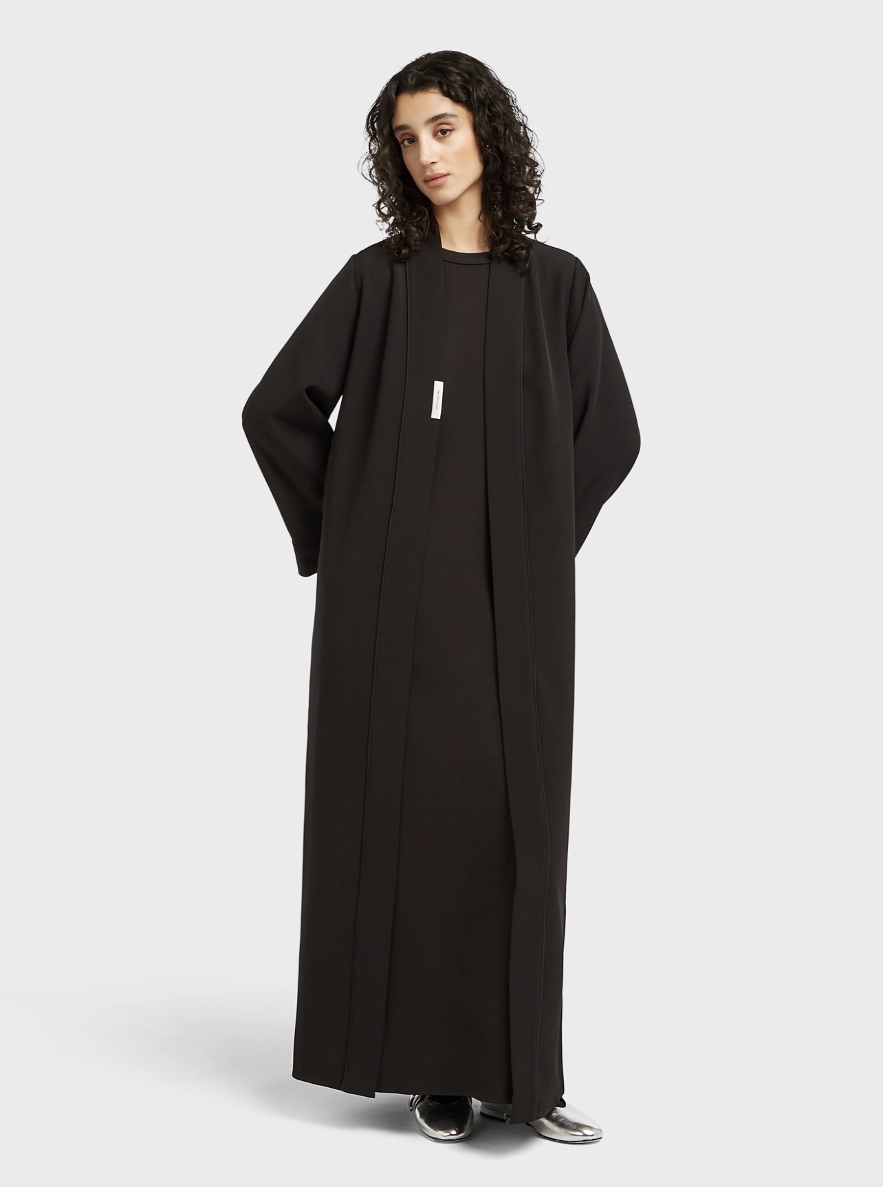 Abaya Classique — Noir, flat lay back