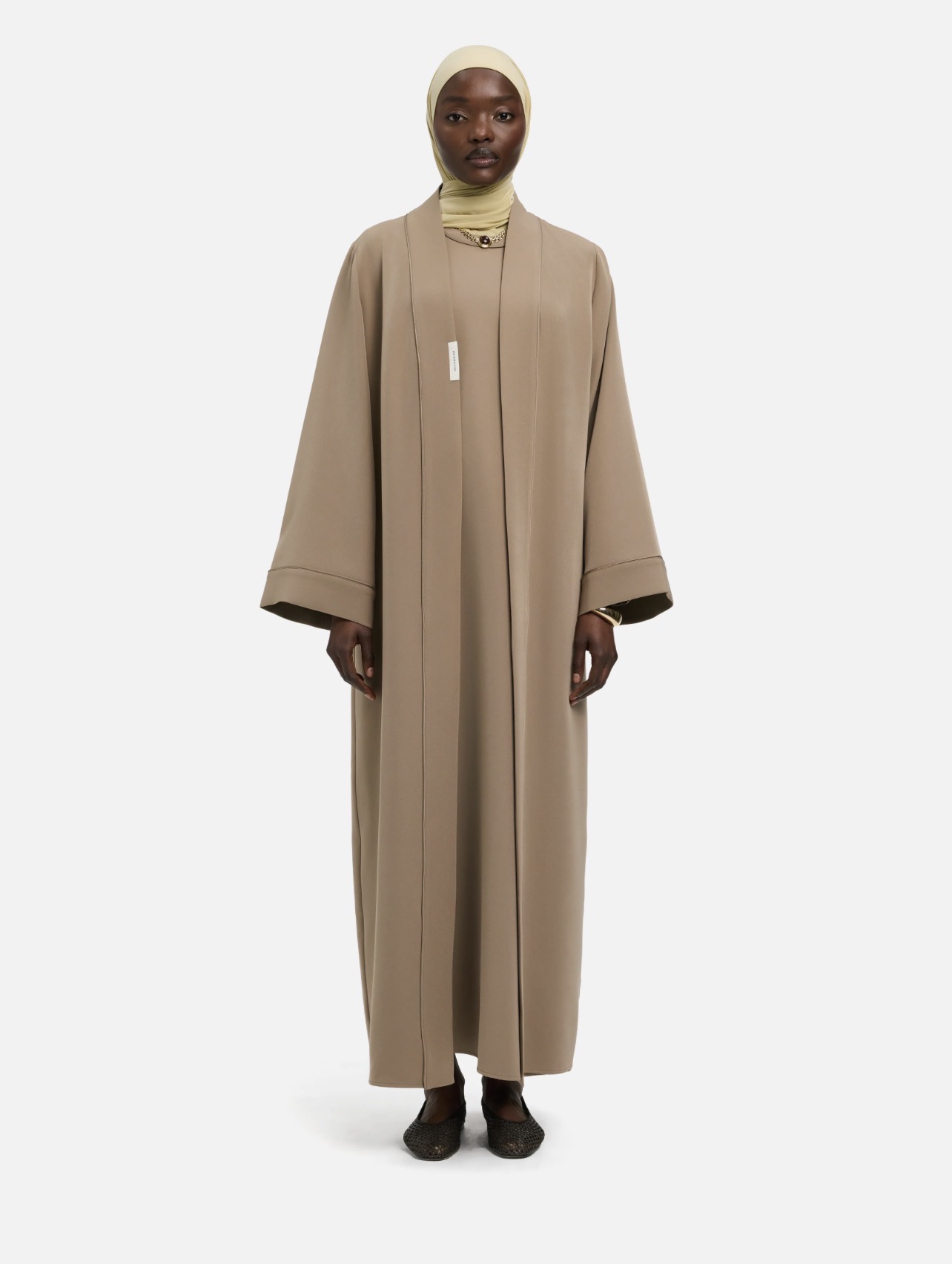 Abaya Classique — Sable, flat lay back