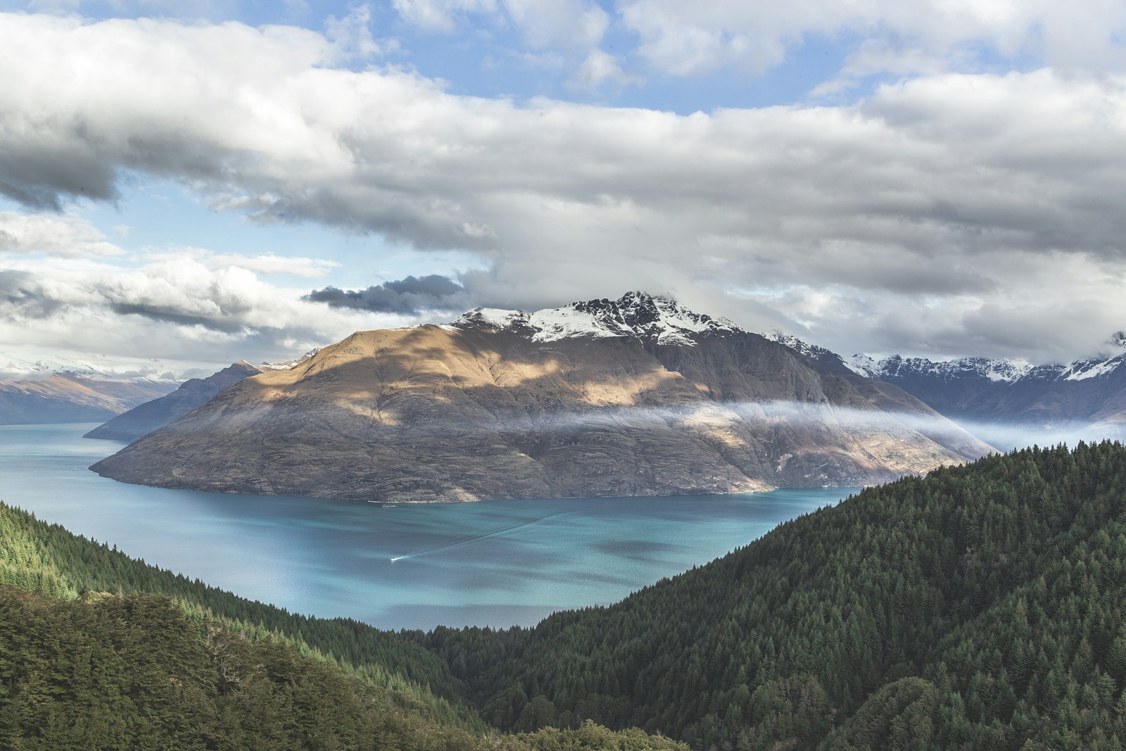 Kiwi Campers campervans