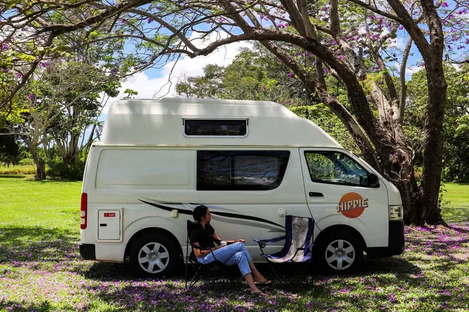 Hippie Endeavour campervan