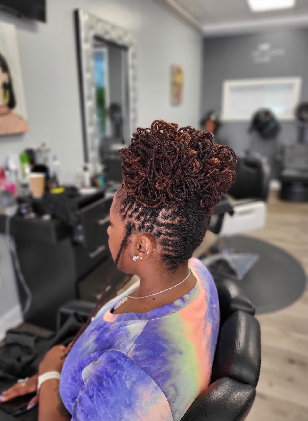 Professional loc services at Sinkor