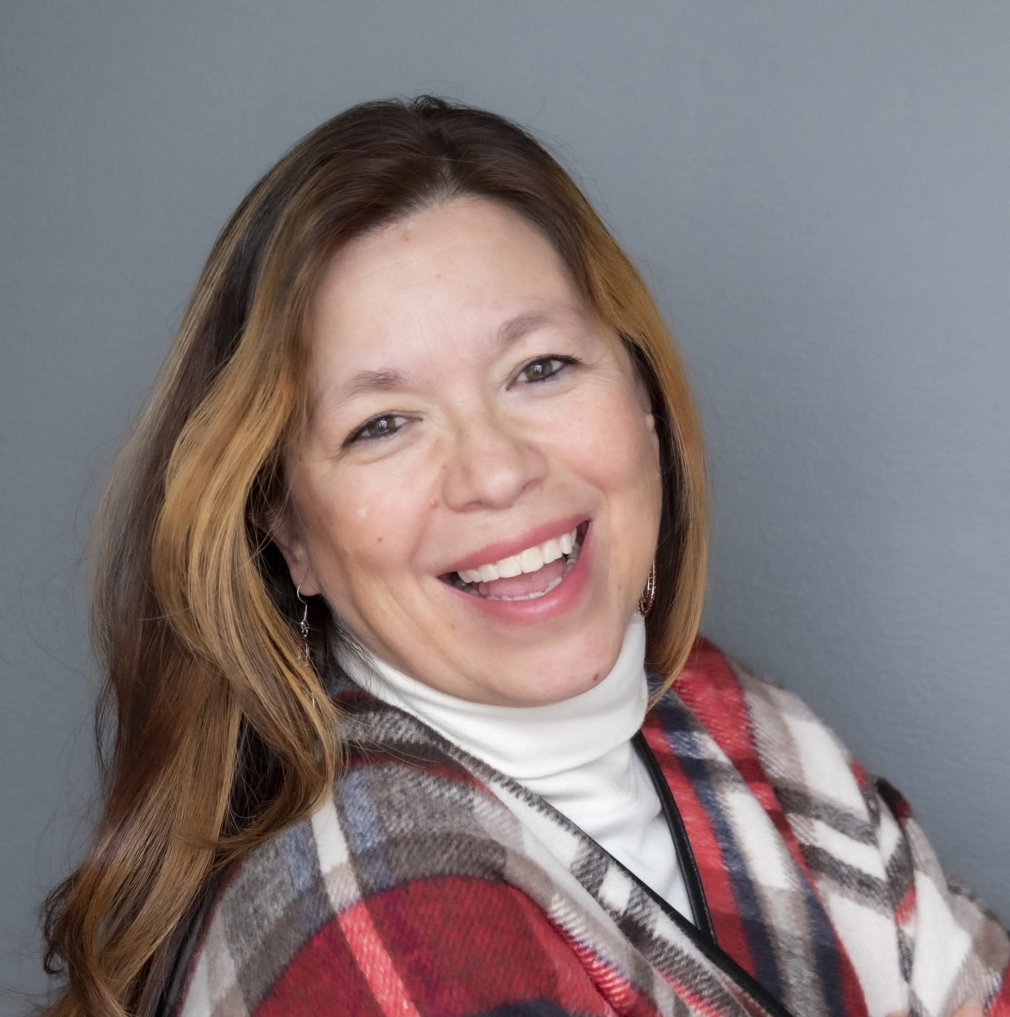 Eve Gomez — Headshot