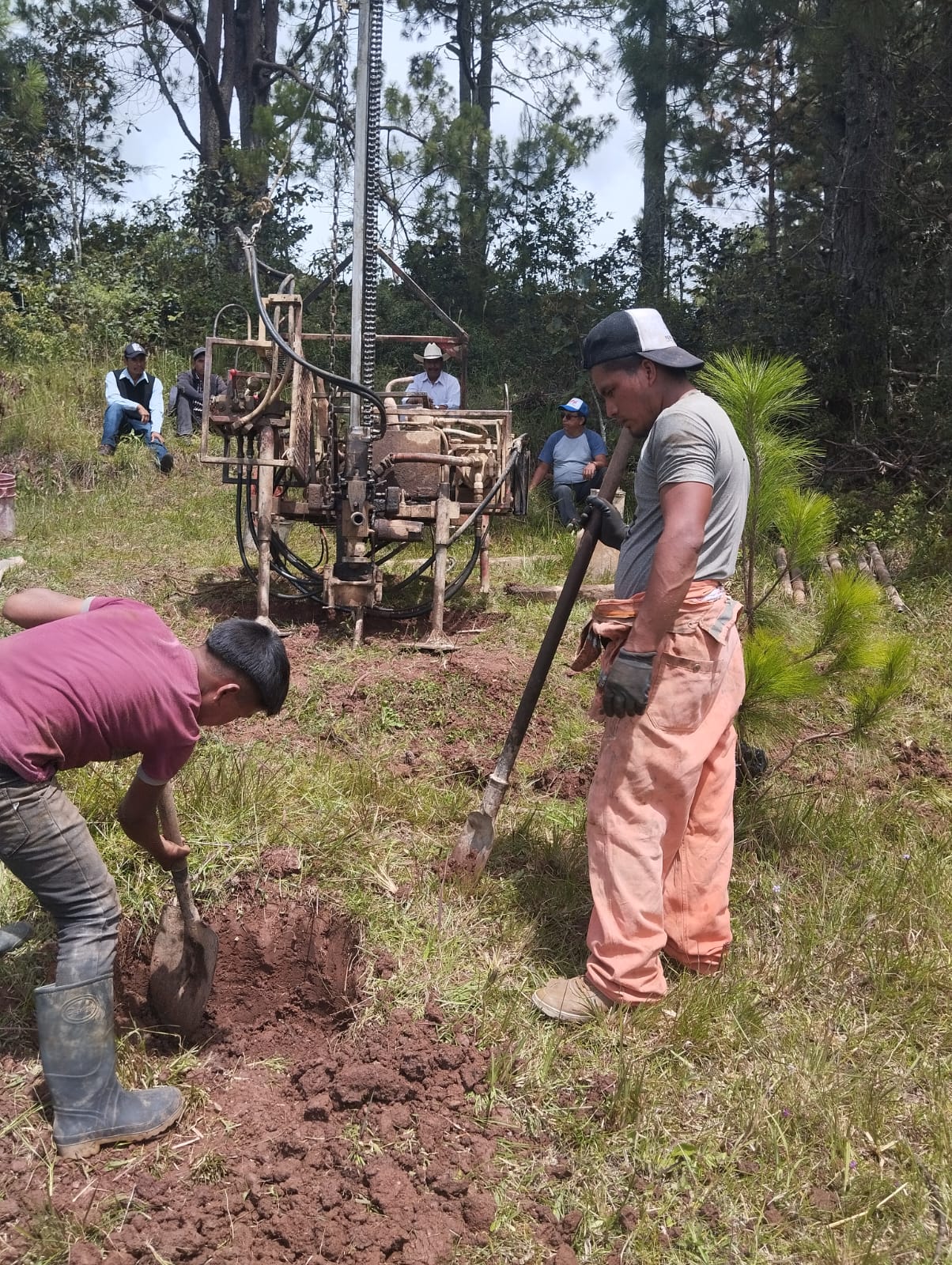 Drilling for the water well in Chiapas, workers on site