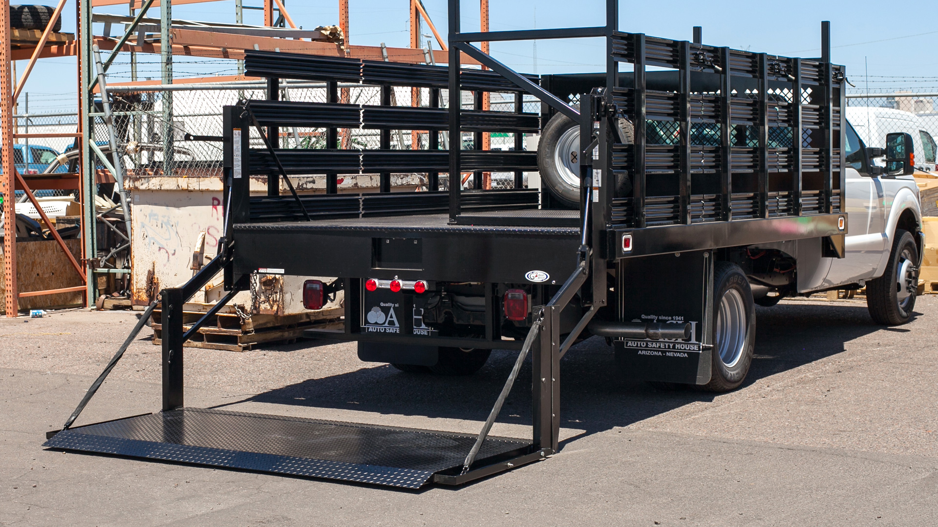 Tommy Gate G2-Series 2200 Tuckaway Liftgate view 4