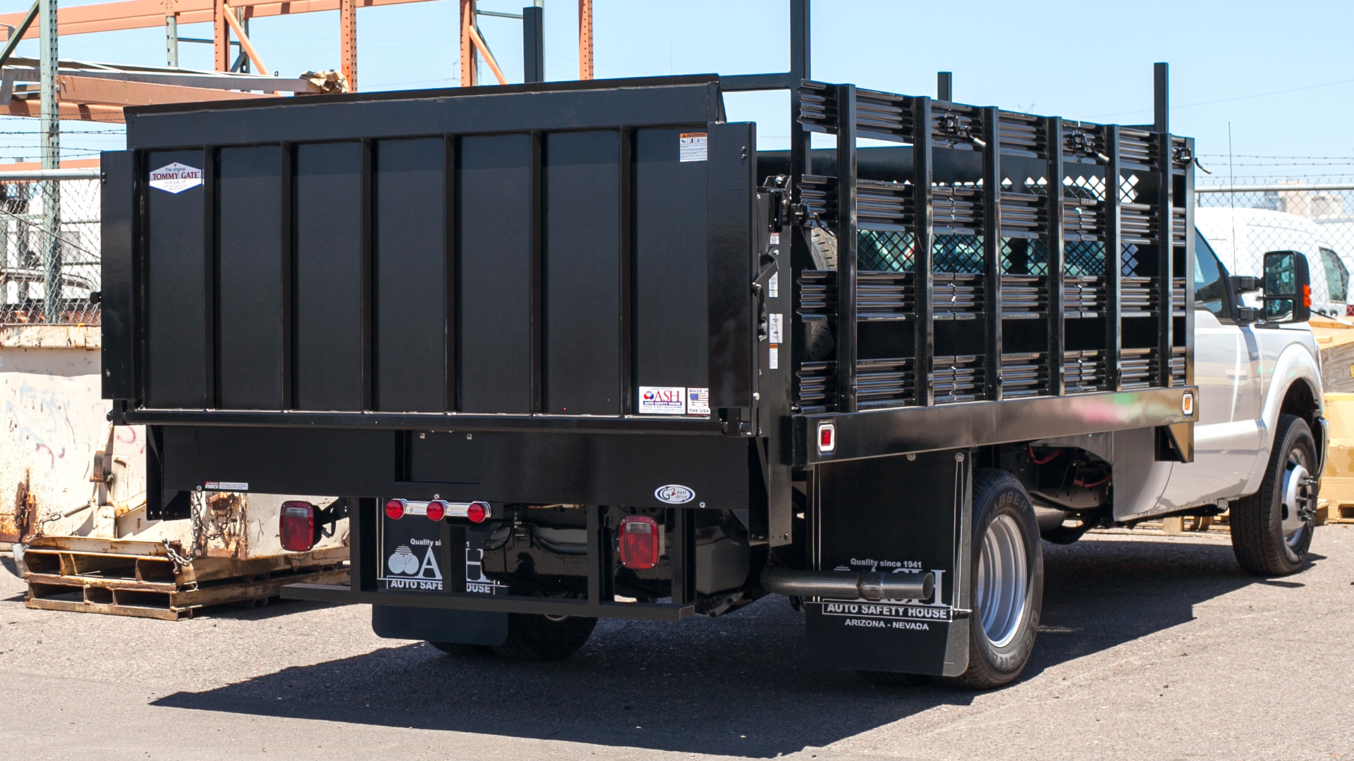 Tommy Gate H-Series 1350 Van Liftgate view 4