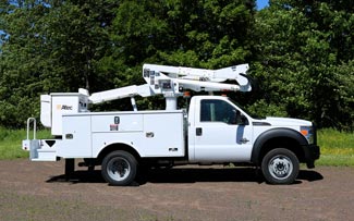 Altec AT37G Articulating Aerial Bucket Truck view 2