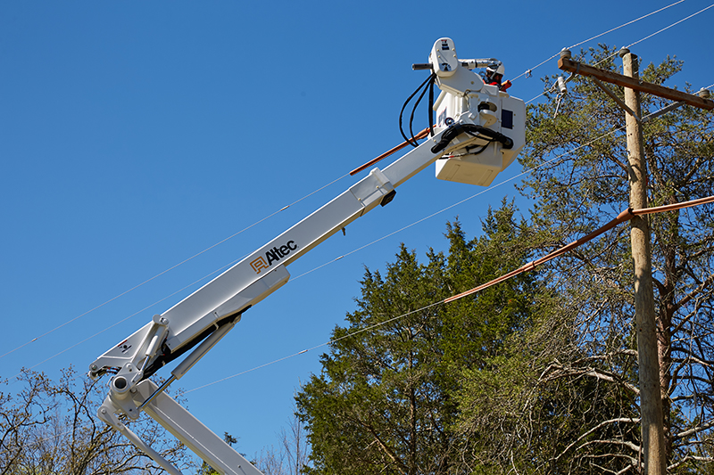 SkyCommand 45 Aerial Bucket Truck view 4