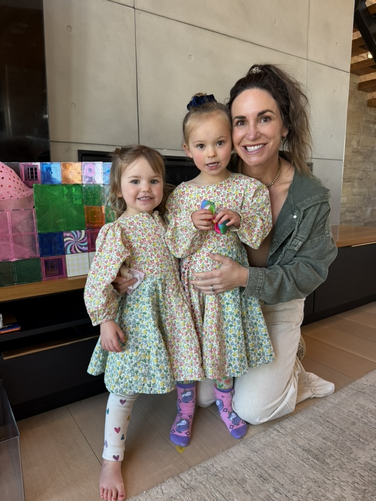 Lindsey Love Jenks with her daughters