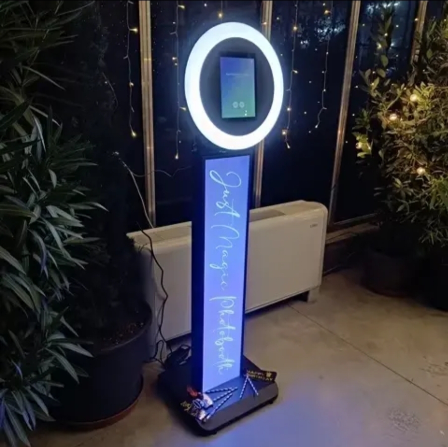 Ring light photo booth