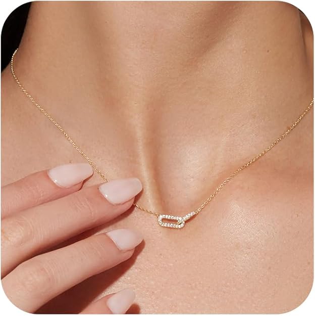 Dainty Gold Link Necklace — Delicate dainty gold link chain necklace.