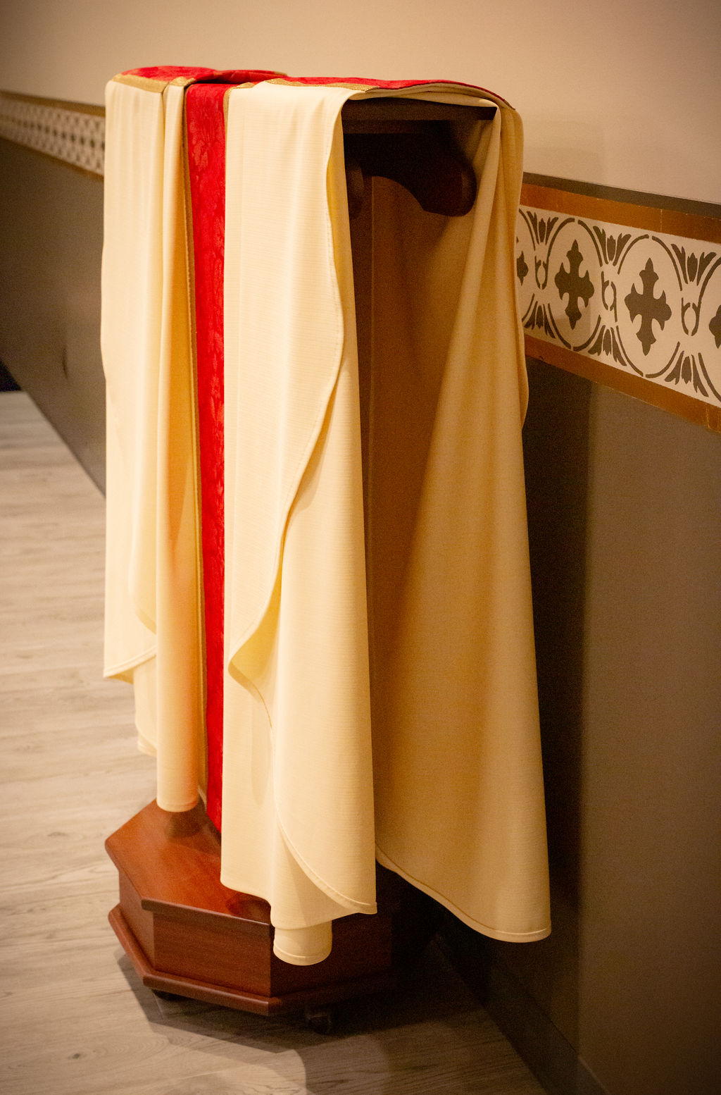 Drape and construction detail