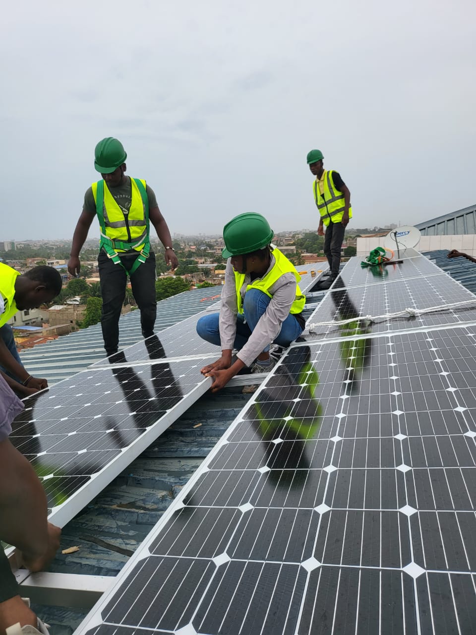 Installation panneaux solaires ESIG