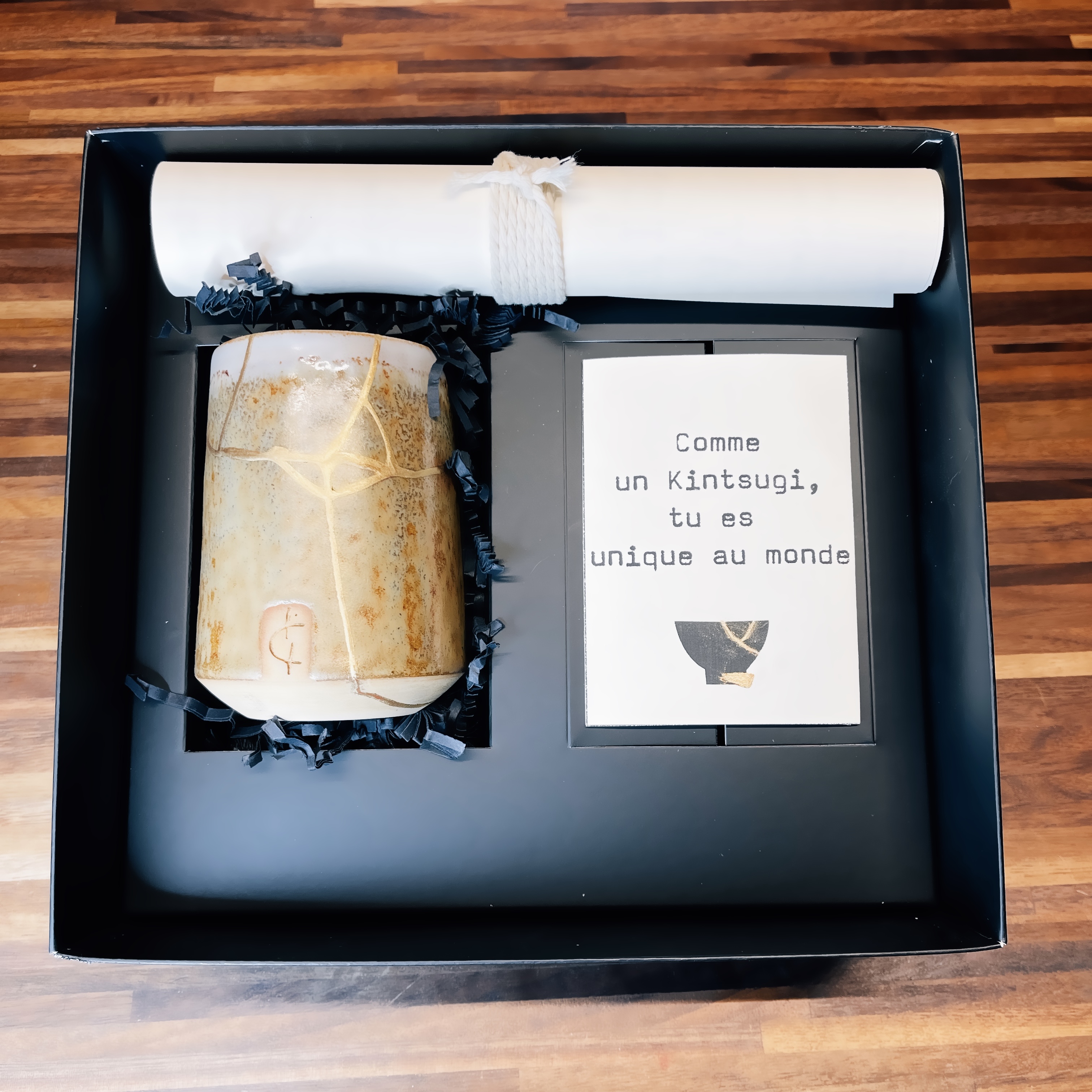 Coffret Kintsugi — pièce réparée à l'or 24 carats par Thé-Ology